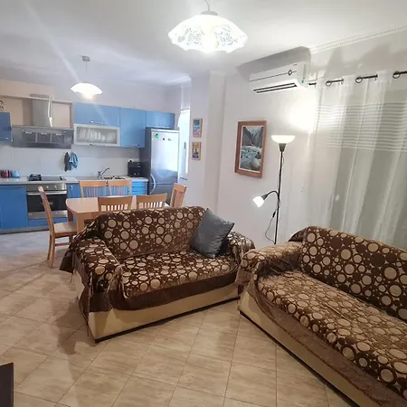 Family Vacation Big House Apartment