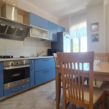 Family Vacation Big House Apartment Durres