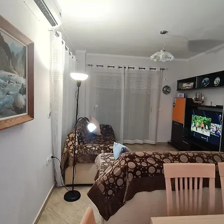 Family Vacation Big House Apartment *