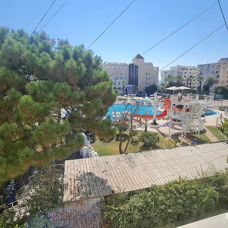 Family Vacation Big House Appartamento Durrës
