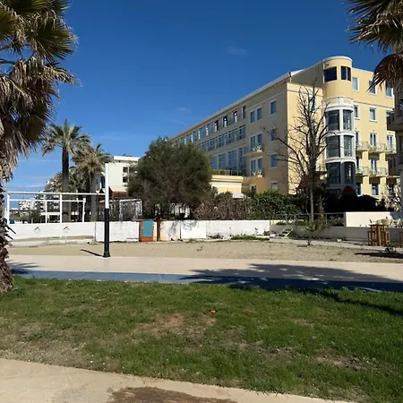 Family Vacation Big House Apartment
