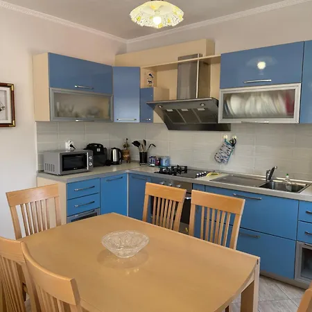 Family Vacation Big House Apartment Durres
