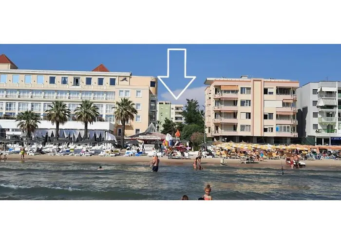 Family Vacation Big House Durrës