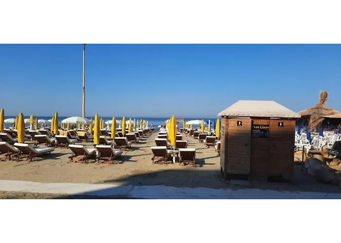 Family Vacation Big House Appartamento Durrës