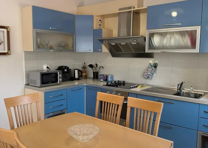 Family Vacation Big House Appartamento Durrës